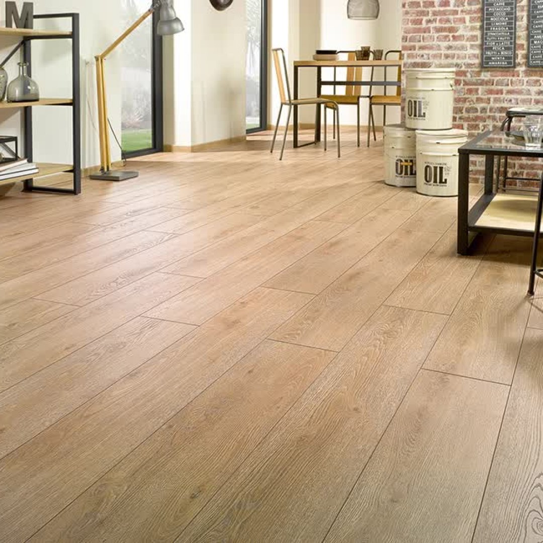 535 Praline Oak