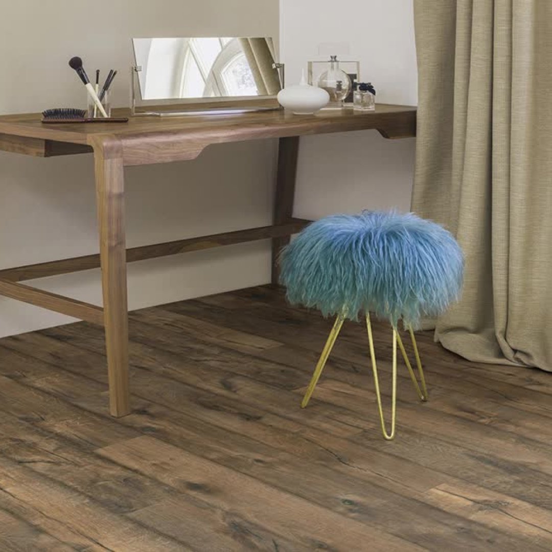 O580 Oak Posino