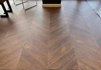 Aston Louis Versailles Frances Chevron Macar Laminant Parke